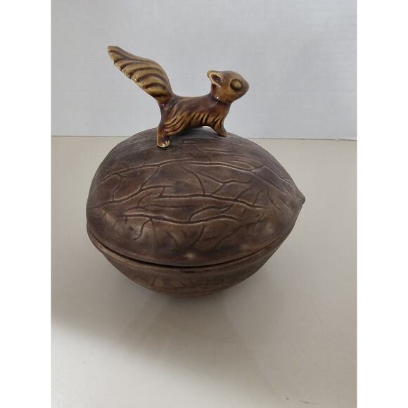 Holland Mold Squirrel Brown Nut Candy/Nut Dish - Picture 1 of 6